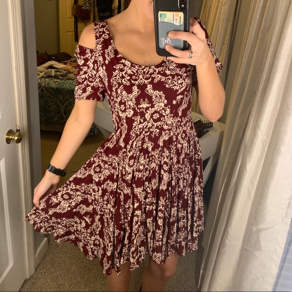 Maroon and white dress with cut out in shoulder